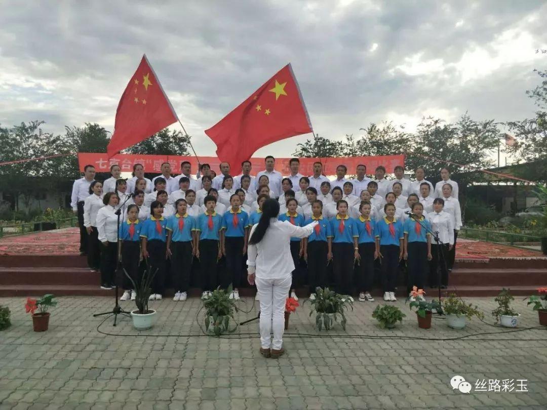 哎呀呀,台上看还是老男人香